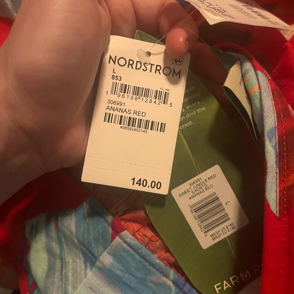 NWT Farm Women's Red Tropical Shorts Size L - Picture 4 of 4